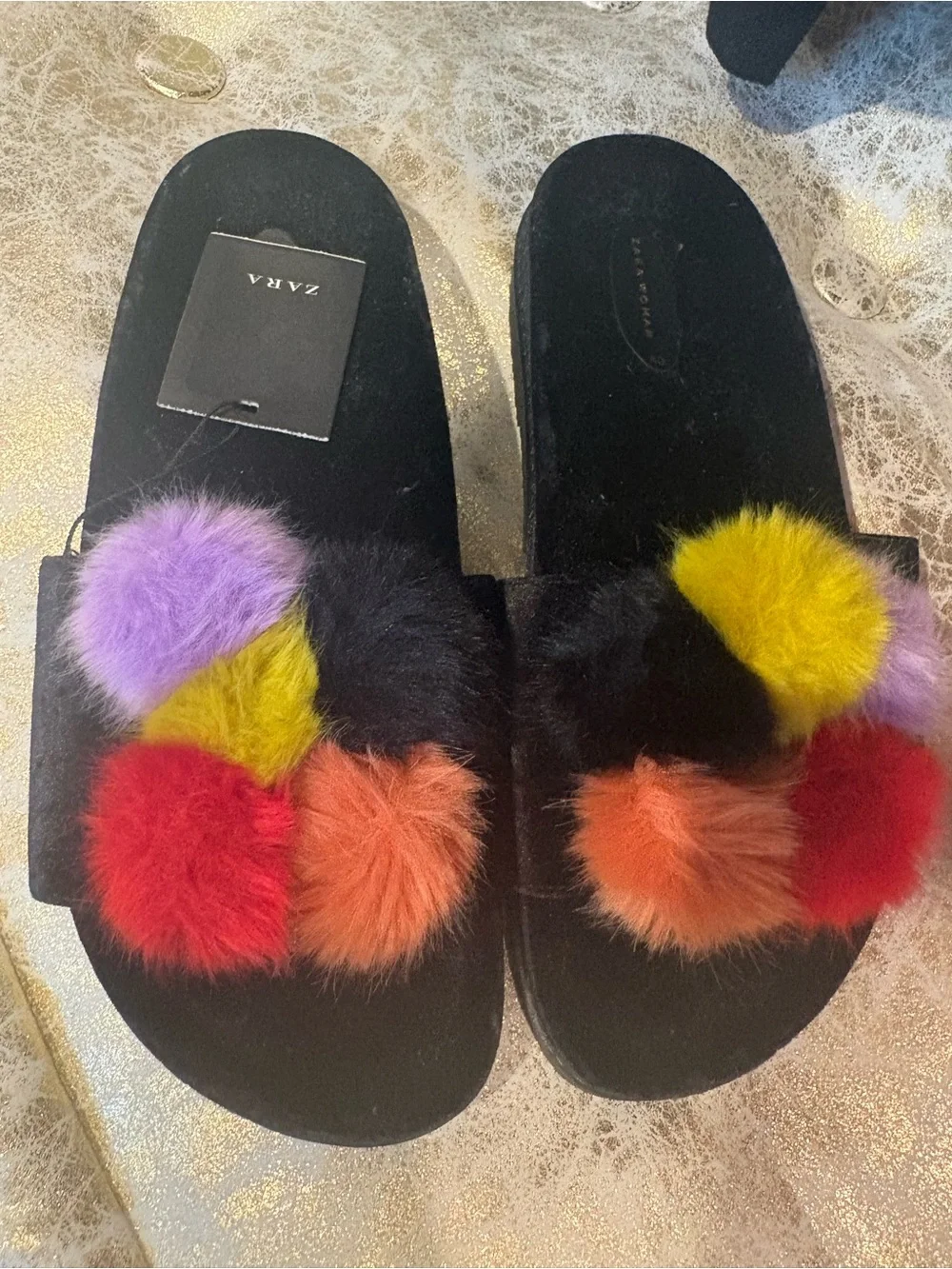 Zara Pom Pom slides NEW - Picture 2 of 2